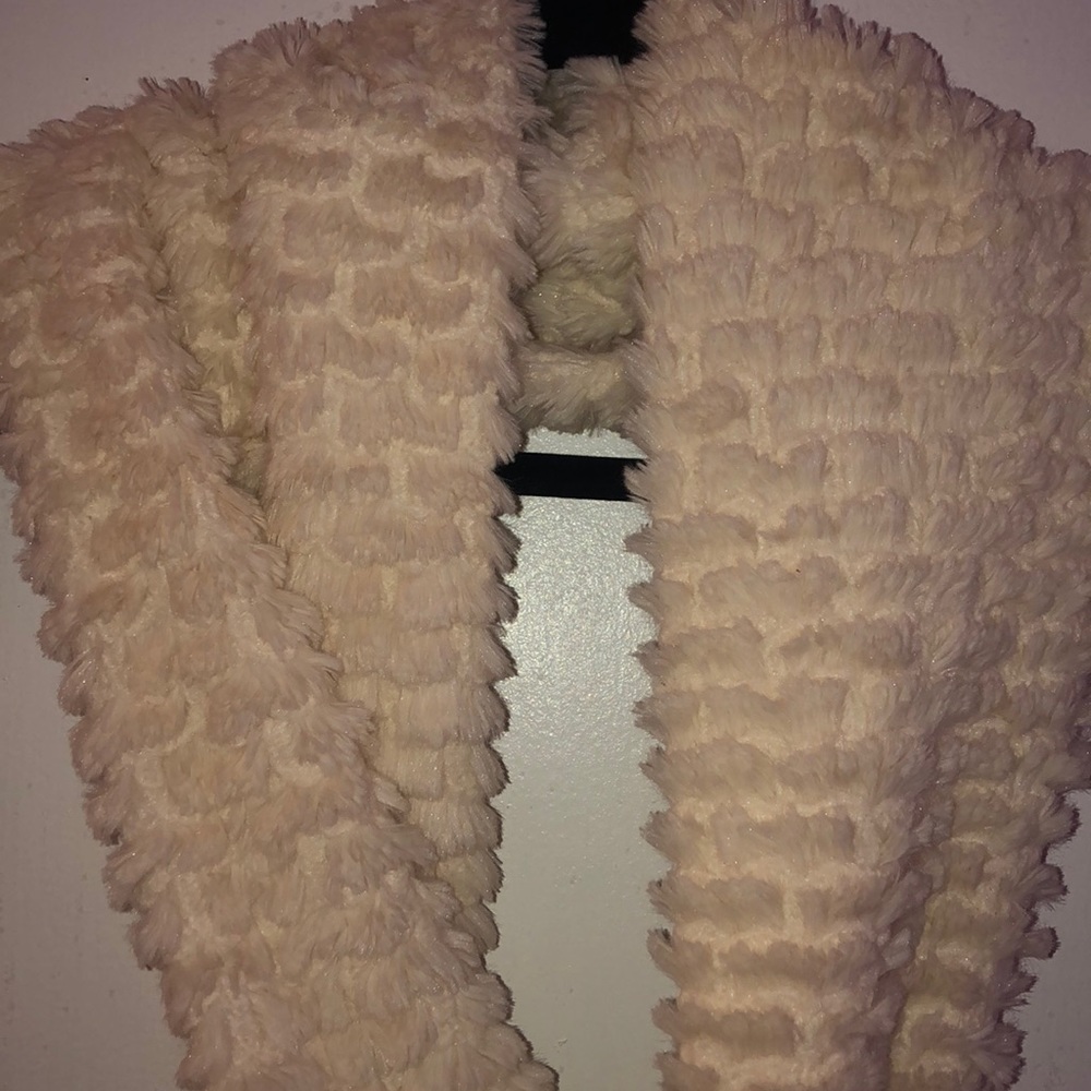Scarf - Picture 3 of 6